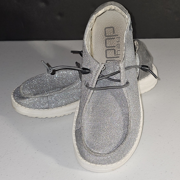 Hey Dude Shoes - Hey Dude Wendy Stretch Sparkling Gray Size US6/ Euro 37 Comfy, Fun, Trendy VGUC